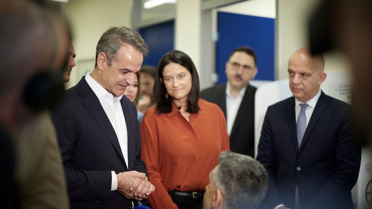 Ο Κυριάκος Μητσοτάκης και η Νίκη Κεραμέως στο ΚΕΠΑ Γαλατσίου