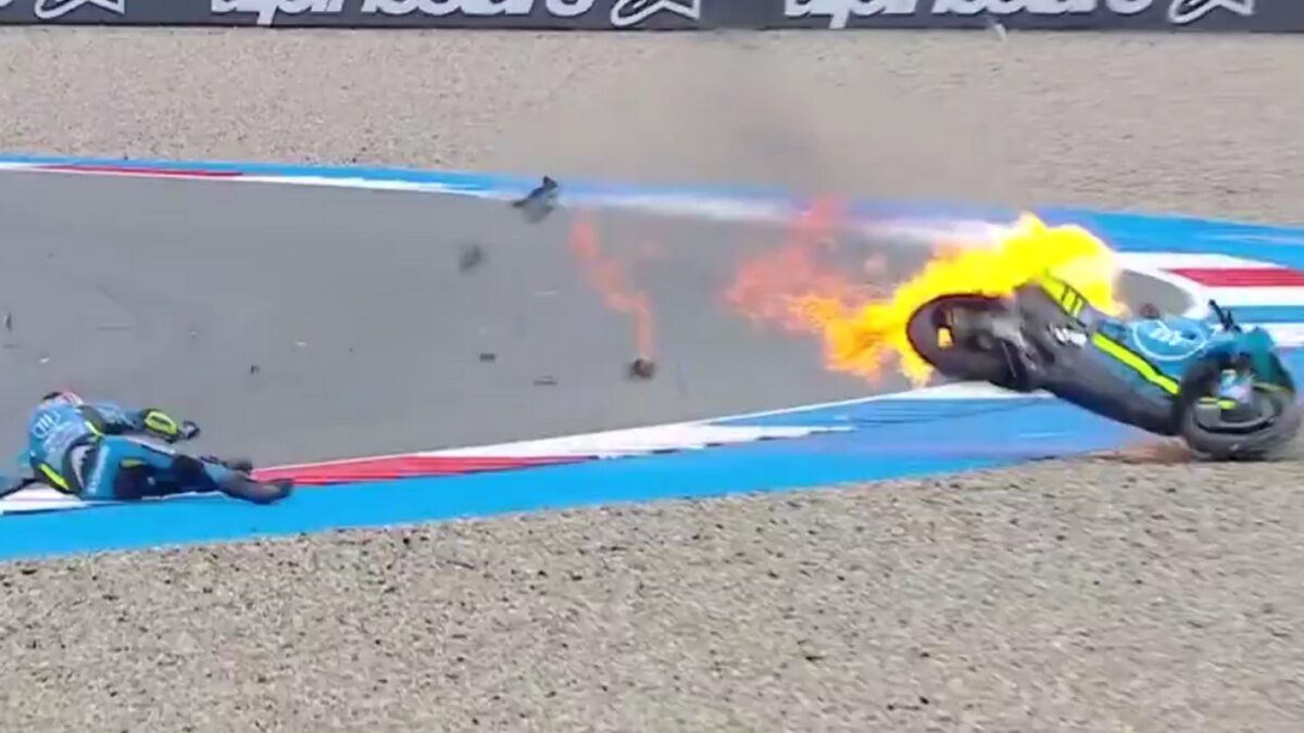 Moto GP: Τρομακτικό ατύχημα με μηχανή να τυλίγεται στις φλόγες – Γλύτωσε την τελευταία στιγμή ο οδηγός