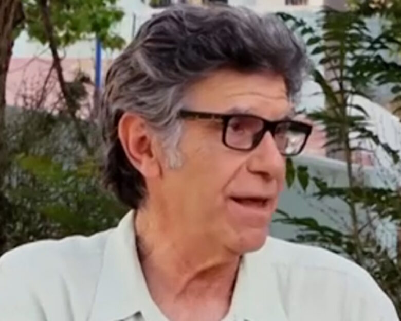 Γιάννης Μπέζος: «Δεν μετανιώνω για αυτά που είπα, ίσως πολλές φορές ο τρόπος να ήταν πιο καυστικός»