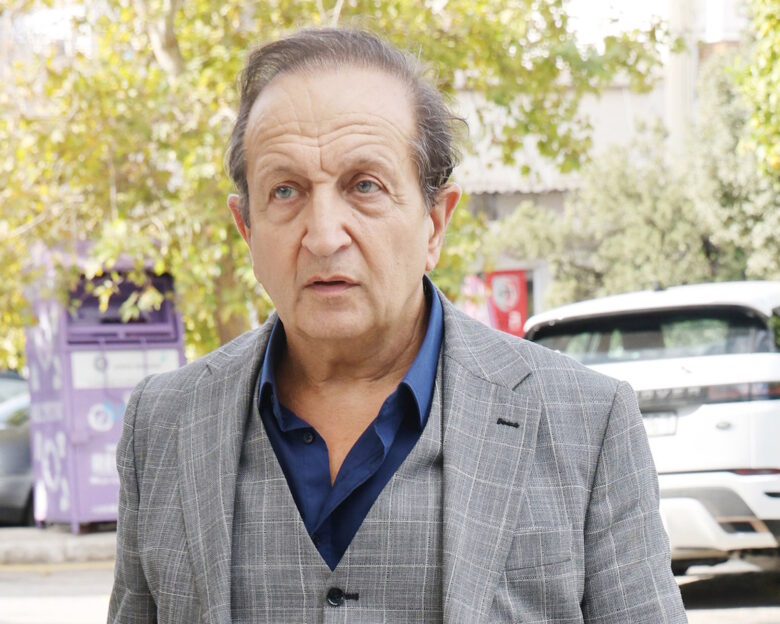 Ο Σπύρος Μπιμπίλας αποκαλύπτει τι θα μπορούσαν να προδώσουν για εκείνον οι παπαγάλοι του