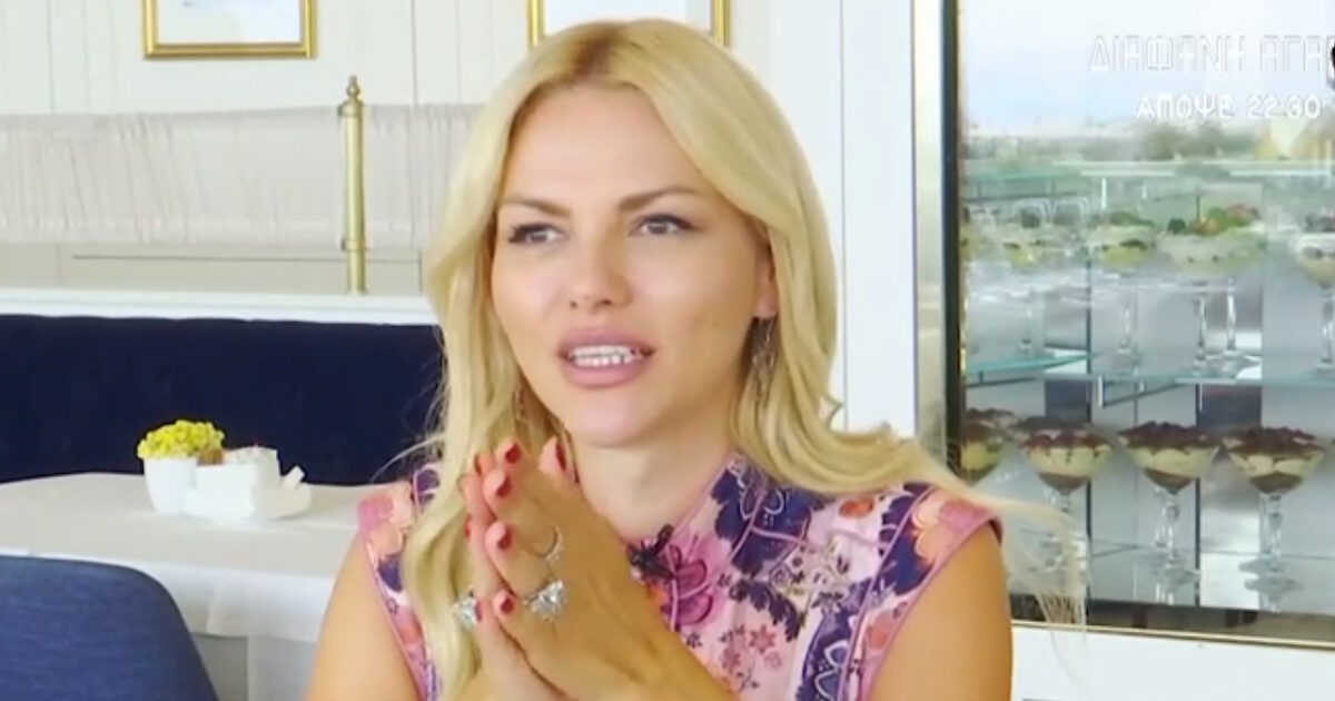 Νάταλι Θάνου: «Όταν κέρδισα τα “Playmate 2007” πριν βγω στη σκηνή κάποιος μού έριξε νερό και μου τράβαγε τα μαλλιά»