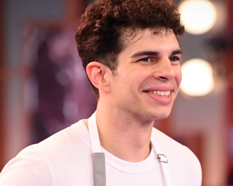 Νέστορας Νέστορας: Ποιος είναι νικητής του MasterChef – Η ηλικία, η οικογενειακή επιχείρηση κι ο αδελφός με σύνδρομο Down που υπεραγαπά