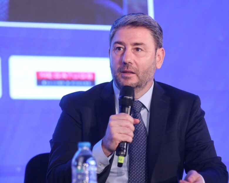 Προβληματισμός στο ΠΑΣΟΚ με την τακτική της κυβέρνησης για τις εξελίξεις στη Μέση Ανατολή: Ζητά παρεμβάσεις μέσω της ειρήνης