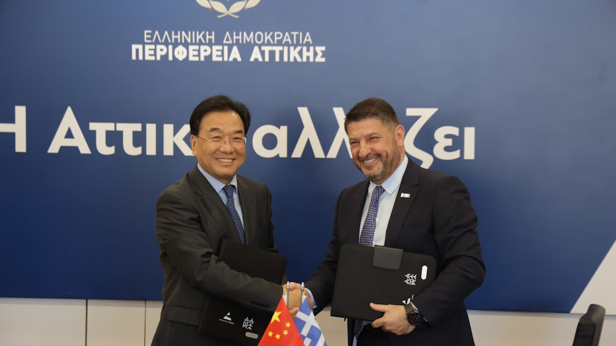 Ο Περιφερειάρχης Αττικής, Νίκος Χαρδαλιάς με τον Γενικό Γραμματέα της κινεζικής Περιφέρειας Ζιανγκσού, Xin Changxing