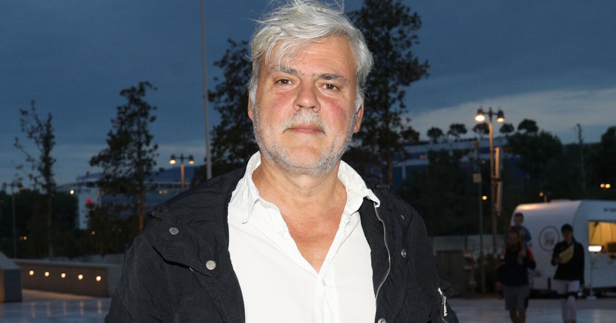 Νίκος Καραθάνος: Η εξομολόγηση για τον Νίκο Κούρκουλο – «Έρχεται και μου λέει “ποιος σε πείραξε αγόρι μου; Εγώ είμαι εδώ”»