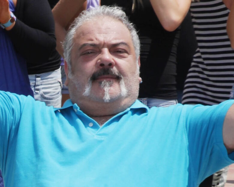 Στηβ Ντούζος: Στο νοσοκομείο ο δημοφιλής ηθοποιός που δεν χάνει το χιούμορ του ούτε στα δύσκολα