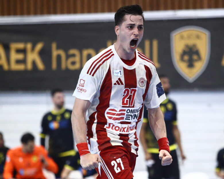 ΑΕΚ – Ολυμπιακός 27-32: Μπρέικ και 1-0 για τους Πειραιώτες στους τελικούς του πρωταθλήματος χάντμπολ ανδρών