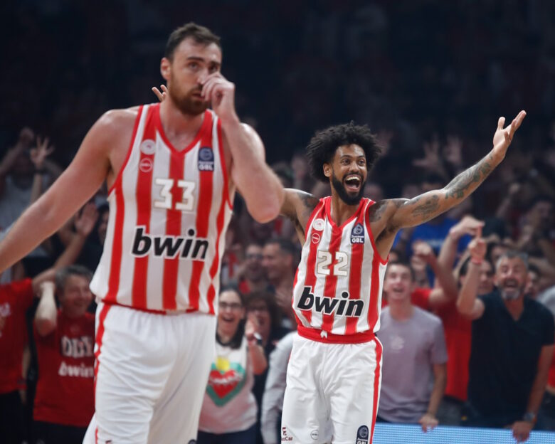Ολυμπιακός – Παναθηναϊκός 85-71: Ερυθρόλευκος πρωταθλητής μέσα στο ΣΕΦ με «πάρτι» κόντρα στους «πράσινους»