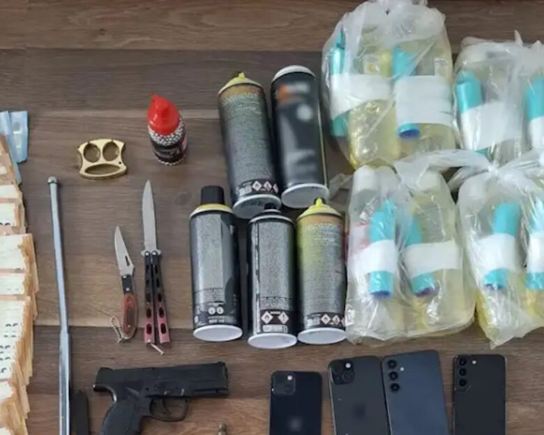 Βίντεο από τη δράση οπαδών μεγάλης ομάδας – Σωρεία κακουργηματικών πράξεων για τους 13 συλληφθέντες