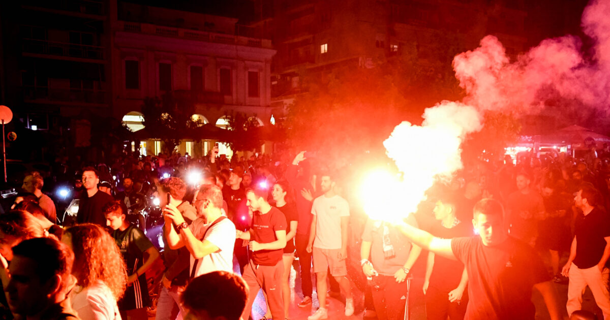 Panathinaikos players were stored by 1,000 fans – “In joys and sorrows together”