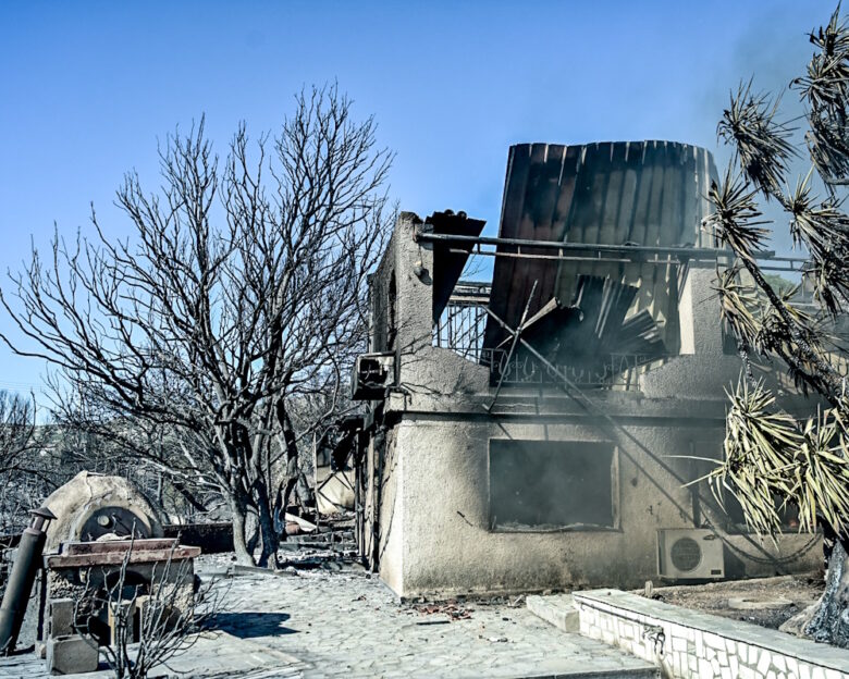Γιάννης Κεφαλογιάννης για φωτιά στην Παλαιά Φώκαια: «Προκλήθηκε από καλώδιο του ΔΕΔΔΗΕ, επεκτάθηκε λόγω ακαθάριστων ρεμάτων»