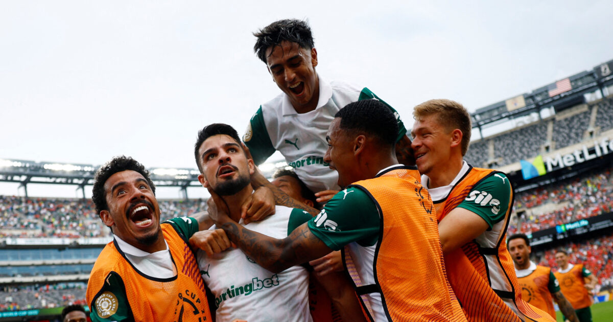 Palmeira-Al Achli 2-0: Brazilians demonstrated power out of the knockouts in the World Cup of Associations