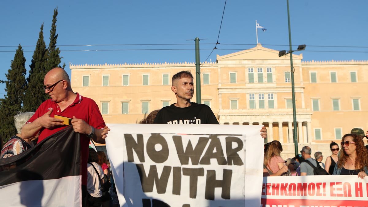Αντιπολεμικό συλλαλητήριο του ΠΑΜΕ στο Σύνταγμα