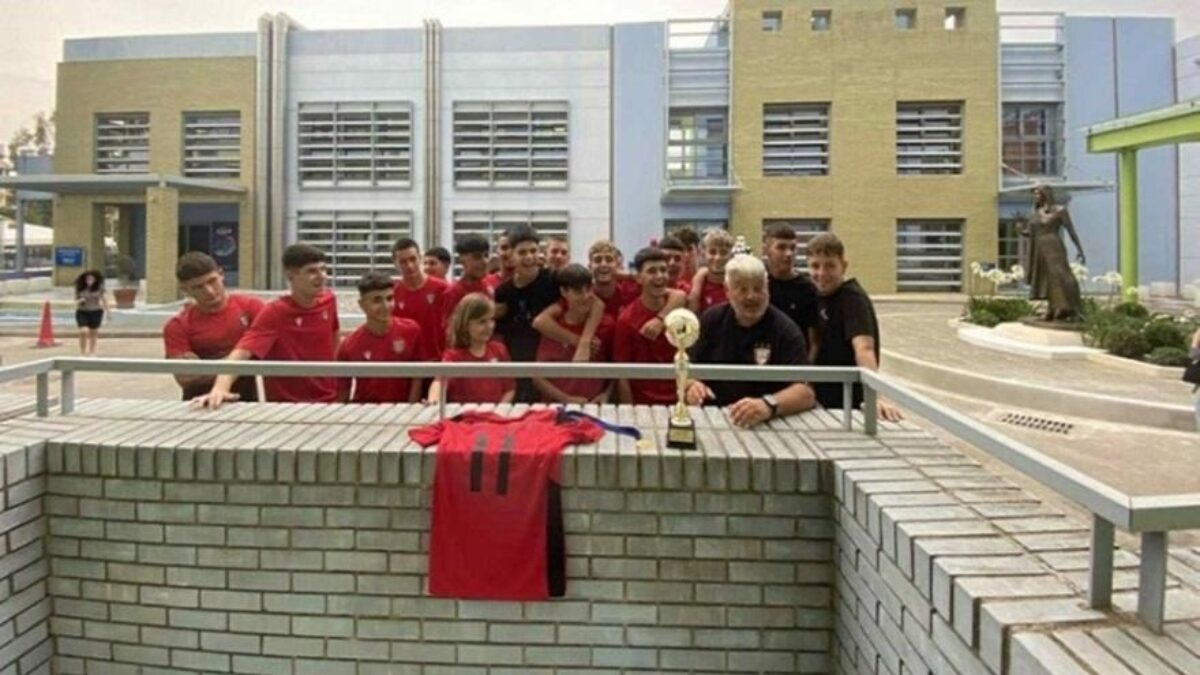 Συγκινητικές στιγμές στο ογκολογικό νοσοκομείο Παίδων με την Παναχαϊκή Κ16 και τον μαχητή Άκη