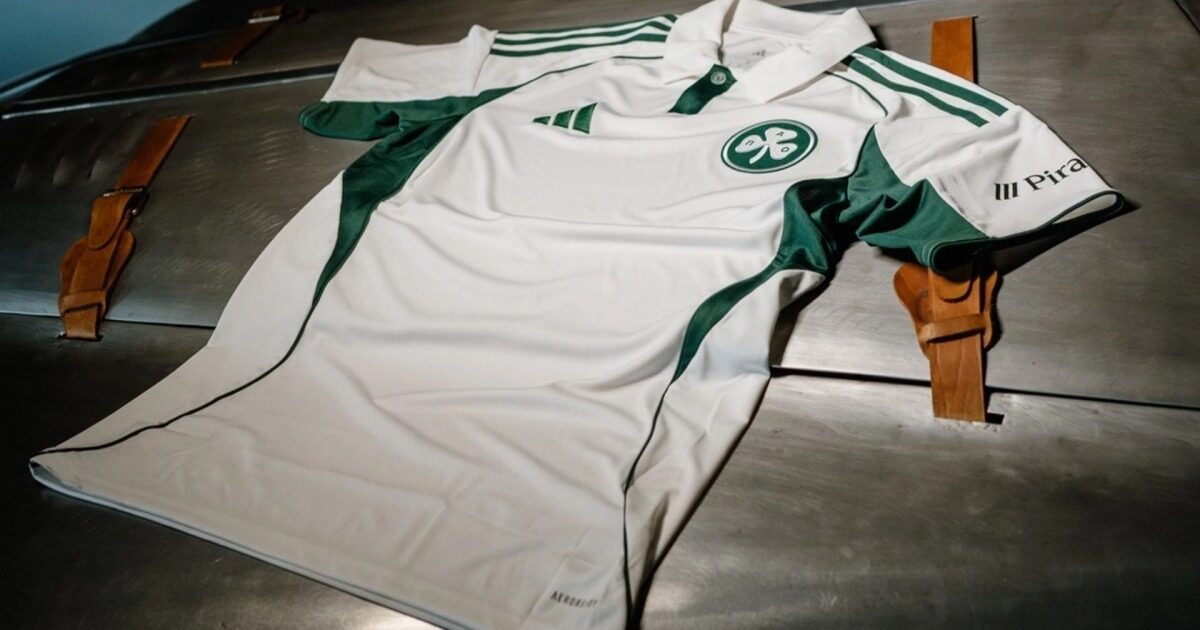 Panathinaikos: In retro style the away jersey for the new season