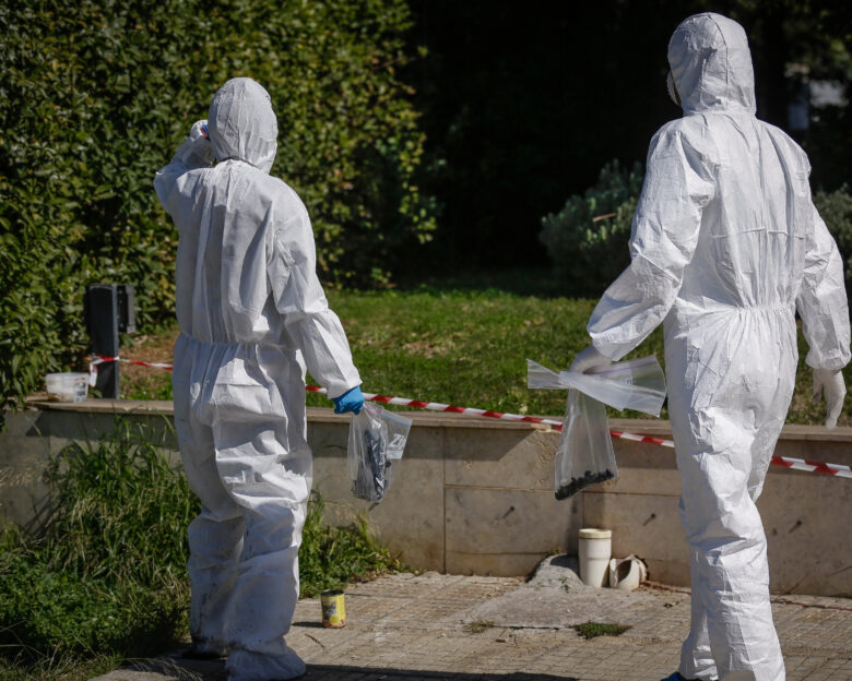 Πανεπιστημιούπολη: Ποιοι κρύβονται πίσω από τη σακούλα με τα παλιά εκρηκτικά – Οι ποινικοί και η σχέση τους με την τρομοκρατία