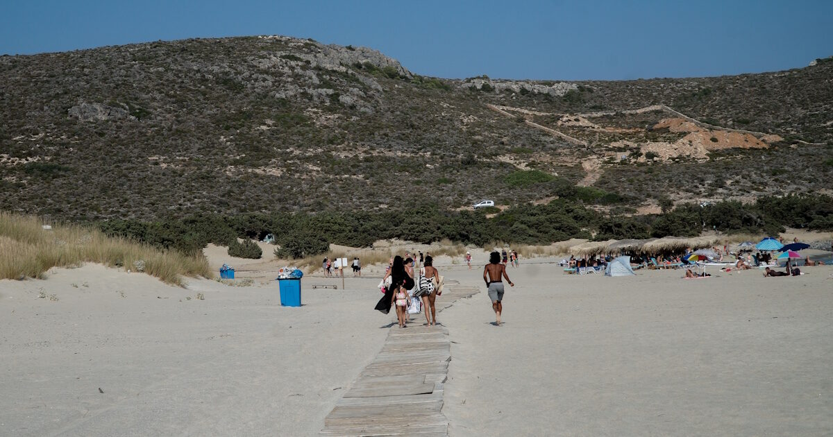 Χανιά: Μία 67χρονη στην παραλία του Μπάλου κατέρρευσε και πέθανε μπροστά στη φίλη της