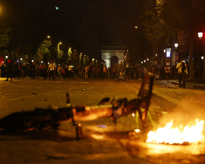 Παρίσι: Επεισόδια πριν και μετά τον τελικό του Champions League – Συγκρούσεις, καμένα αυτοκίνητα και 294 συλλήψεις
