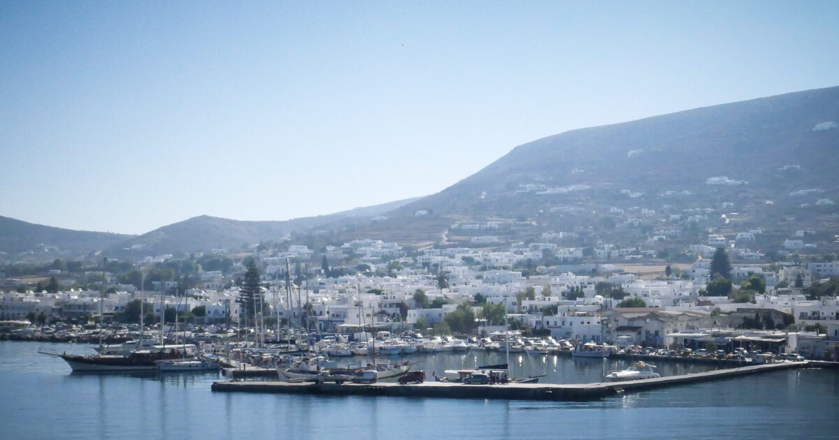 Paros: Champion Jet 3 hit the port pier