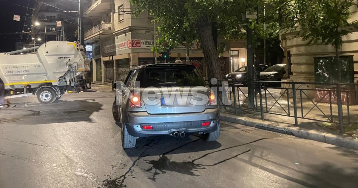 Patissia: Wastewater collided by car – serious damage to 2 vehicles