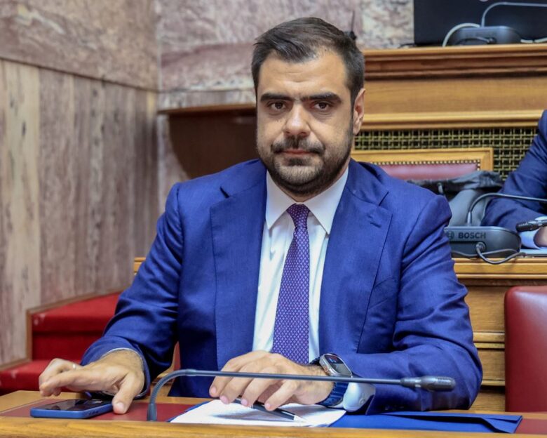 Παύλος Μαρινάκης για Μαρία Καρυστιανού: «Πώς γίνεται να απειλούν τη ζωή σου και του γιου σου και να μην λες τα ονόματα»