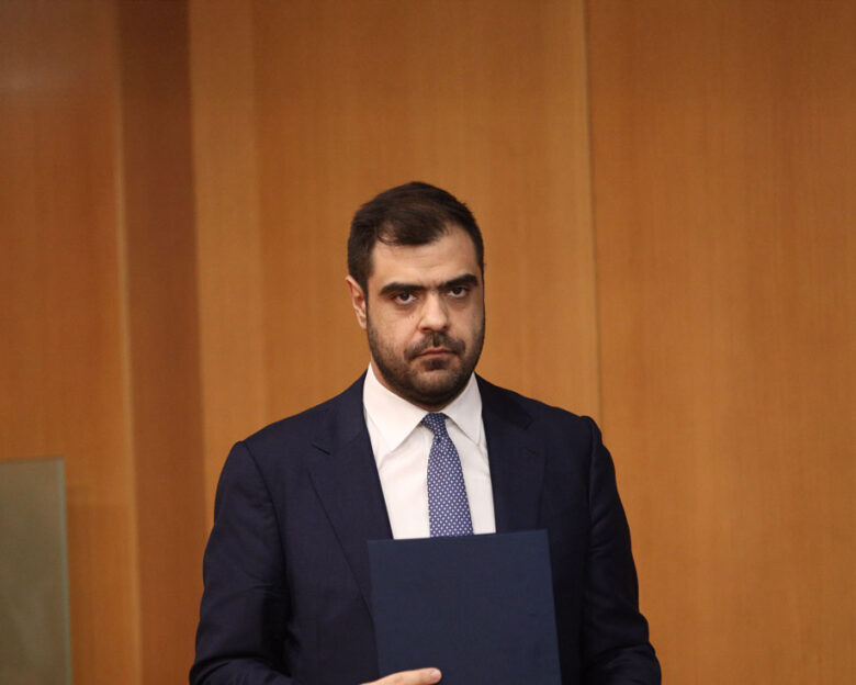 Μαρινάκης για Τσίπρα: Να κάνει όσο rebranding επιθυμεί, αλλά την ιστορία δεν θα την ξαναγράψει – Τασούλας: Άτυπο όργανο το Συμβούλιο Πολιτικών Αρχηγών
