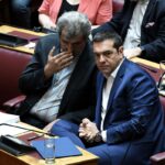 Ο Παύλος Πολάκης με τον Αλέξη Τσίπρα στη Βουλή