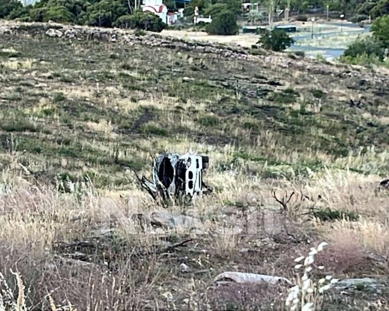 Αυτοκίνητο έπεσε σε χαντάκι στην Πεντέλη: Ενα άτομο ανασύρθηκε χωρίς τις αισθήσεις του, τρεις τραυματίες