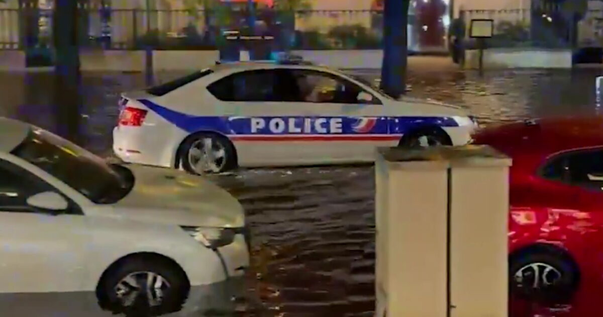 France: Officers patrolled the flooded roads with music by the Titanic – the video that went viral