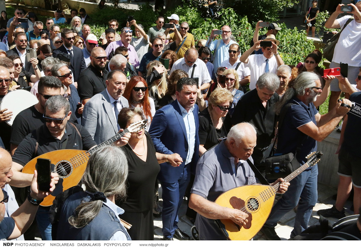 Λαϊκό προσκύνημα