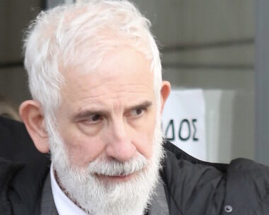 Ο Πέτρος Φιλιππίδης