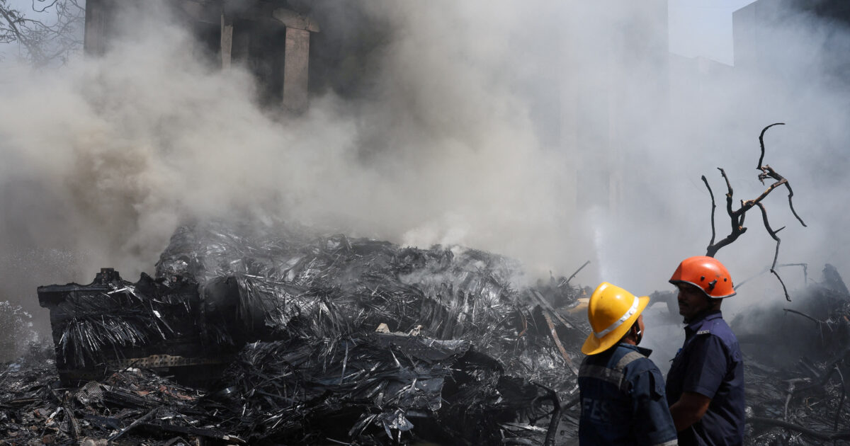 India: Frame – Frames The Air Tragedy – How Covered Boeing 787 Dreamliner with 242