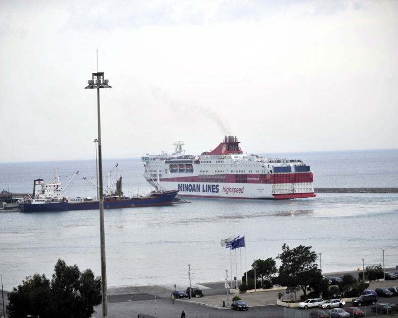 Απεργία ΠΝΟ: «Δεμένα» για 48 ώρες από την Τρίτη τα πλοία της γραμμής Πάτρα – Ιταλία