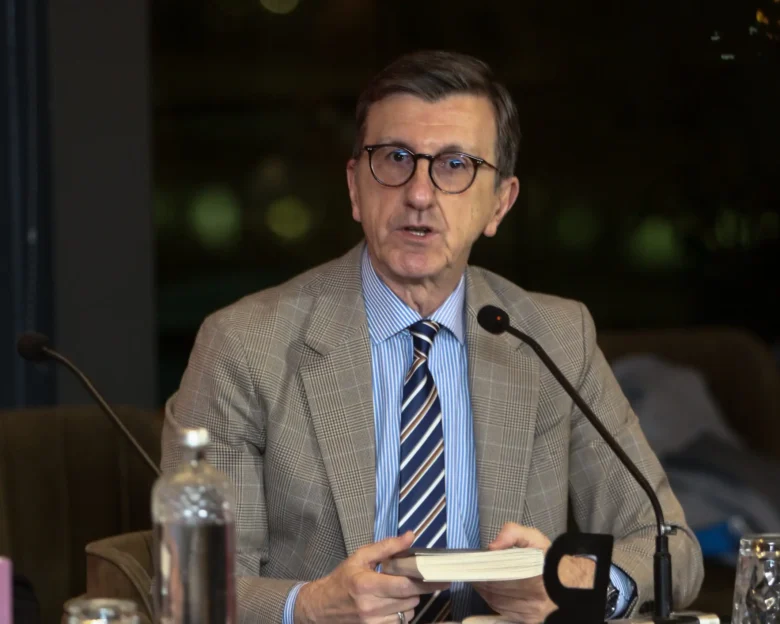 Άρης Πορτοσάλτε για τη σημαία της Παλαιστίνης: «Να μην μπλέκουμε την Ακρόπολη με οτιδήποτε άλλο»