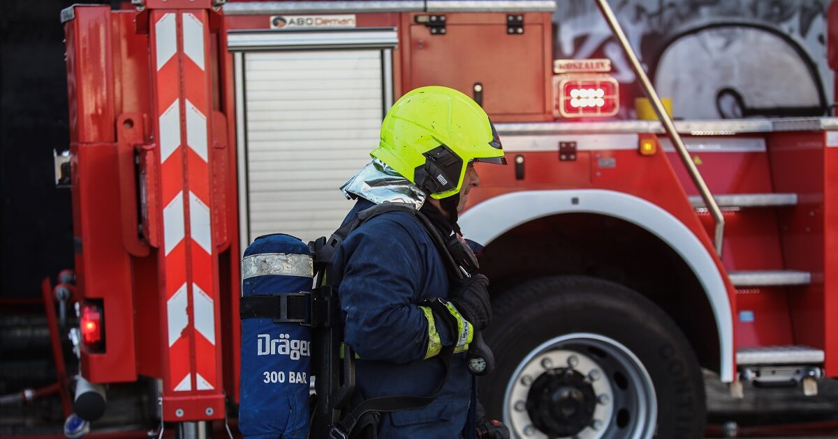 Fire in an abandoned house in Chalkida
