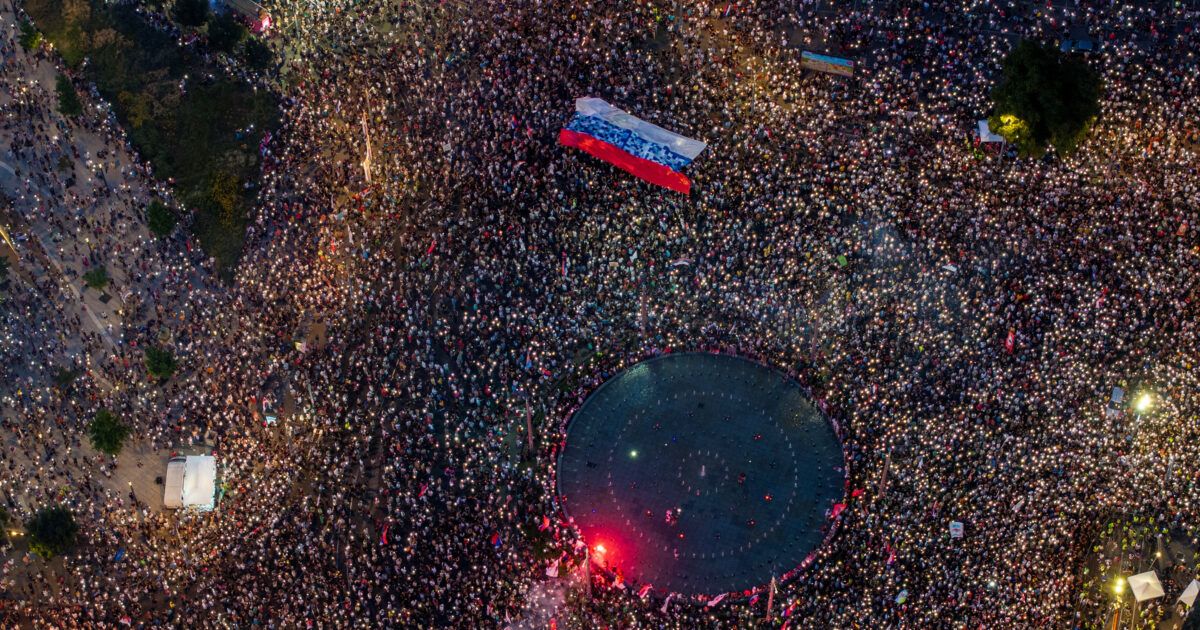 Serbia: Wrath of 140,000 protesters for Vucic in Belgrade – episodes and clashes with police