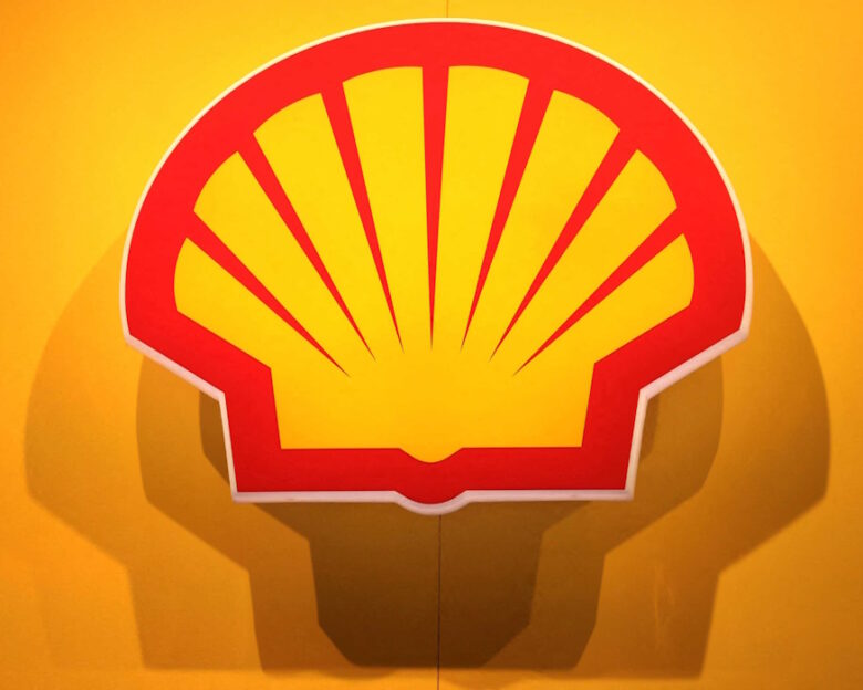 Η Shell διαψεύδει ότι βρίσκεται σε συζητήσεις για την εξαγορά της BP