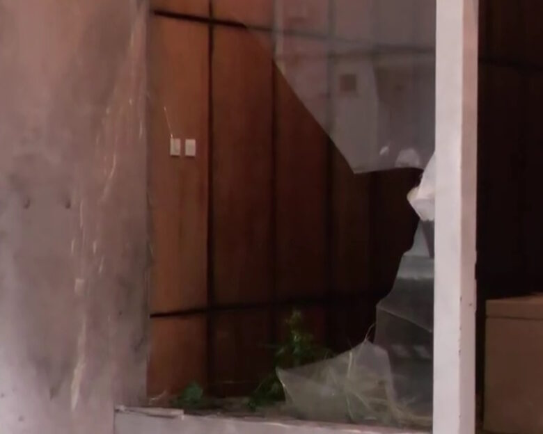 Θεσσαλονίκη: Επίθεση με γκαζάκια στο σπίτι του βουλευτή της ΝΔ, Στράτου Σιμόπουλου
