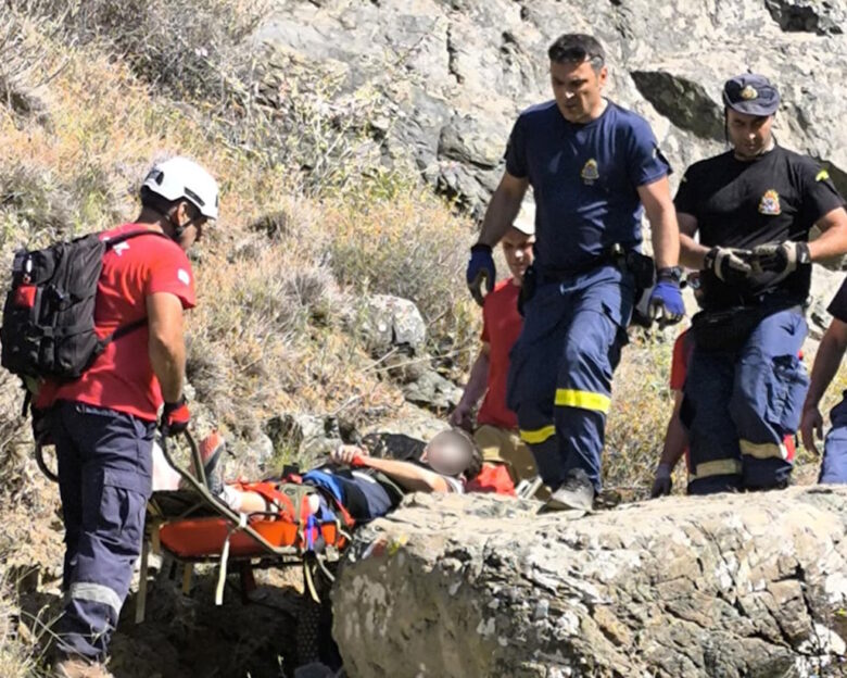 Διάσωση τραυματισμένου Ιταλού τουρίστα σε φαράγγι στη Σητεία – Φωτογραφίες από το σημείο