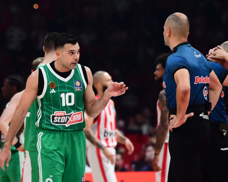 Σλούκας προς διαιτητές: Ντροπή, τα ίδια κάνατε και πέρσι, θα σας δω στο ΟΑΚΑ την Τετάρτη