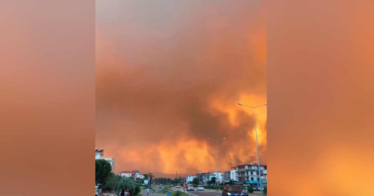 Great fire in Smyrna: Tobacco and ashes covered Patmos