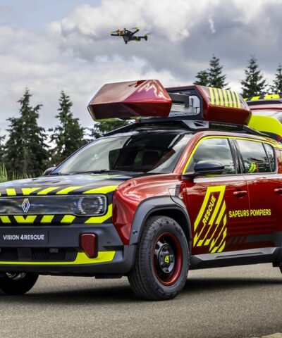 RENAULT 4 E-TECH ELECTRIC vision 4rescue
