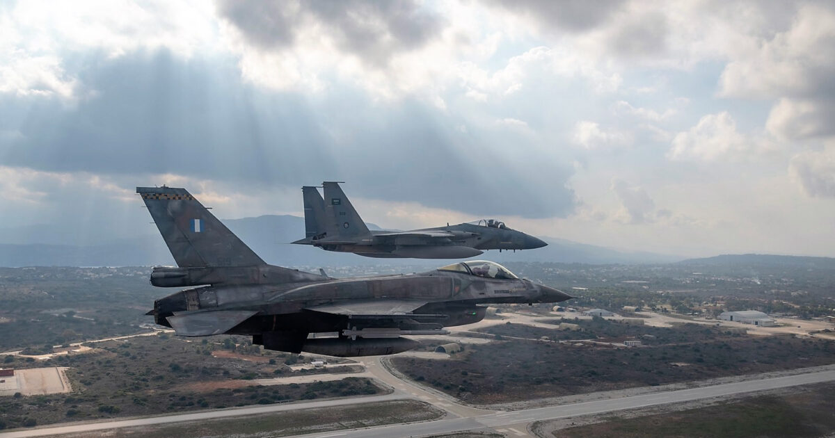 Κρήτη: Συνελήφθη για κατασκοπεια 26χρονος Αζέρος που φωτογράφιζε τις αεροναυτικές βάσεις στη Σούδα