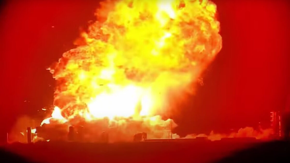 Η έκρηξη από τον πύραυλο της SpaceX