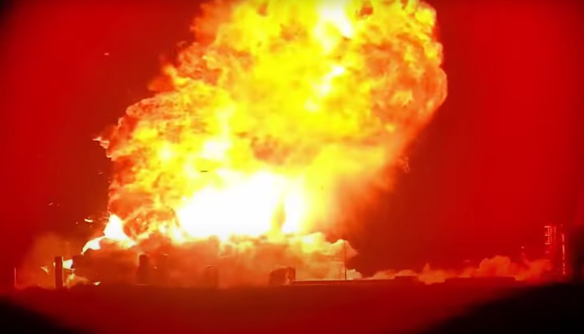 Η έκρηξη από τον πύραυλο της SpaceX