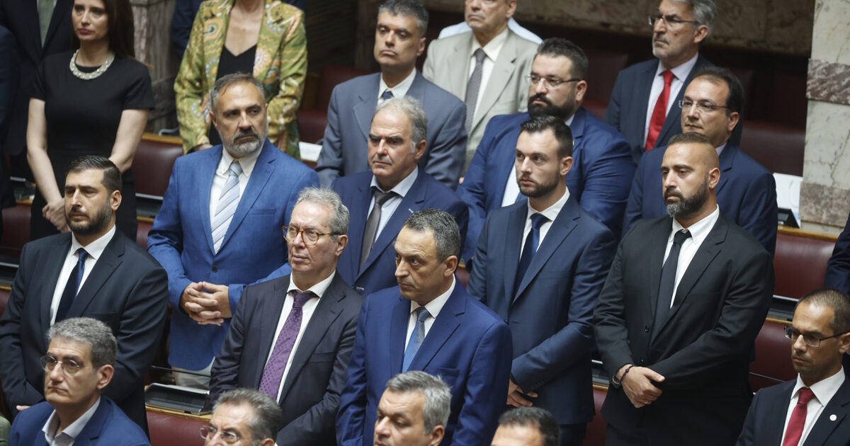 Τίτλοι τέλους για τους Σπαρτιάτες – Διαλύθηκε η Κοινοβουλευτική τους Ομάδα