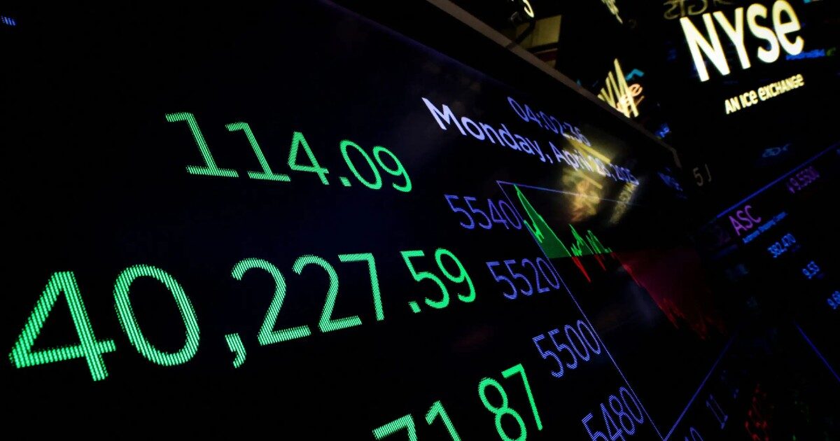 Ανοδικό κλείσιμο για τη Wall Street ενόψει εμπορικών συνομιλιών ΗΠΑ – Κίνας