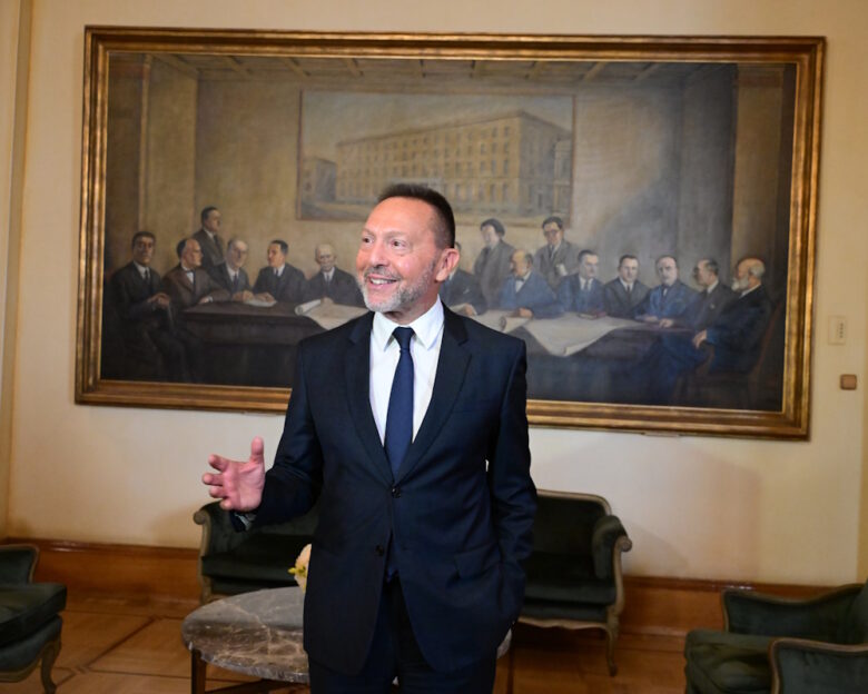 Στουρνάρας: Εντατικοποιούνται οι έλεγχοι για το ξέπλυμα μαύρου χρήματος