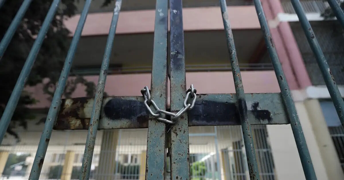 Panhellenic 2025: High School Director in Thessaloniki was arrested after a candidate father suicide