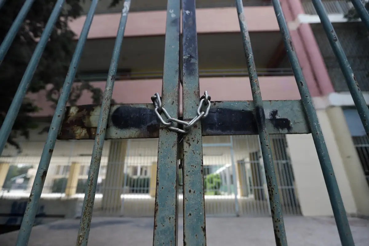 Κλειστό σχολείο